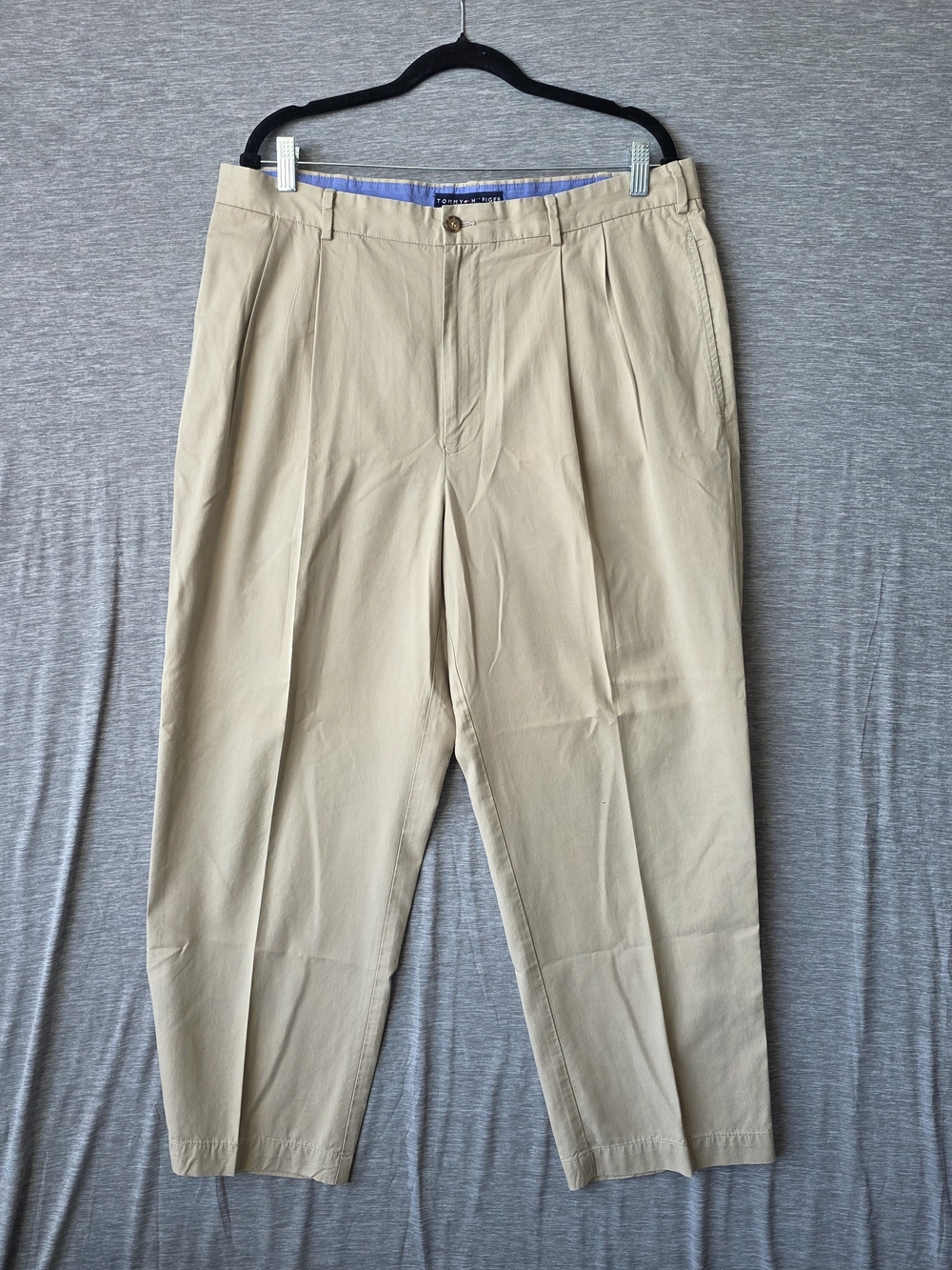 VTG Tommy Hilfiger Pleated Khaki Pants Crest Logo Lyocell/Cotton 38x30